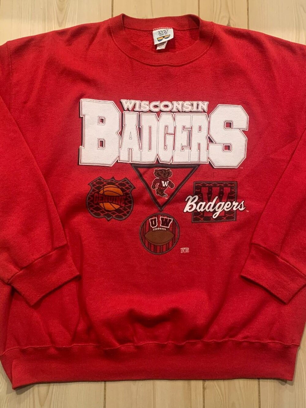 Vintage 90s Wisconsin Badgers NCAA College Football University Sweatshirt XL